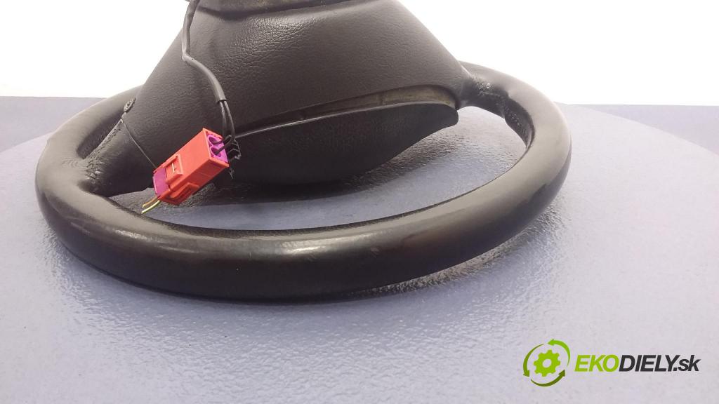 Audi A4 1996 volant 4A0419091AD