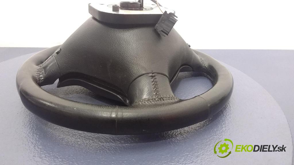 Audi A4 1996 volant 4A0419091AD