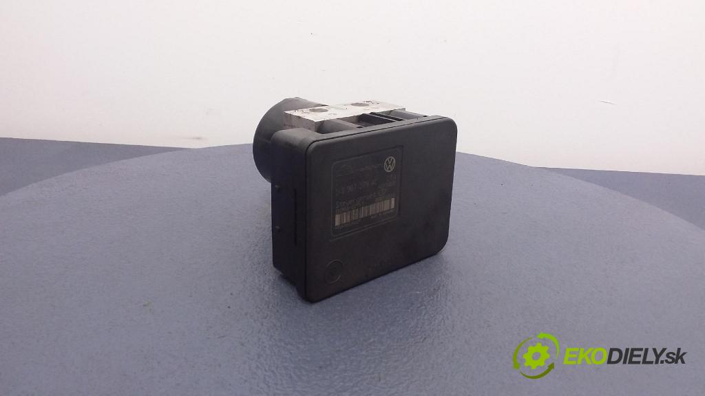 Volkswagen Golf 2007 čerpadlo ABS x 1K0907379AC