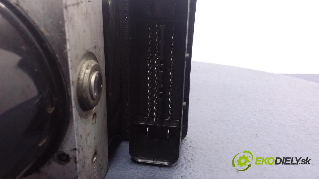 Volkswagen Golf 2007 čerpadlo ABS x 1K0907379AC