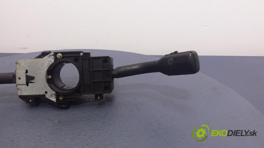 Audi A4 1996 prepínač Komplex: 4D0953513D