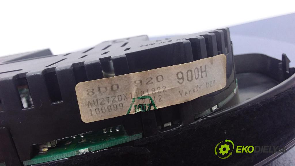 Audi A4 2000 prístrojovka/ budíky 8D0920900H