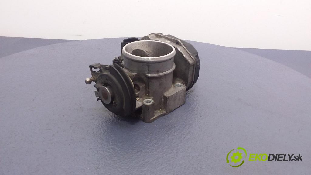 Audi A4 1996 klapka 058133063C