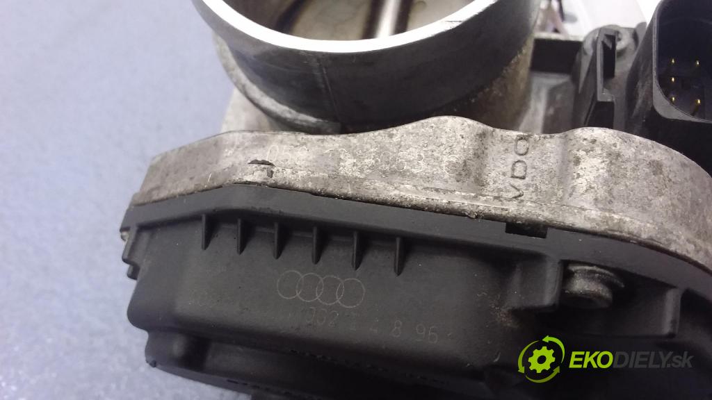 Audi A4 1996 klapka 058133063C