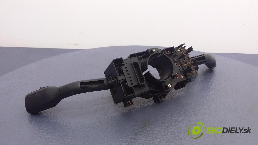 Audi A4 1999 prepínač Komplex: 4D0953513D