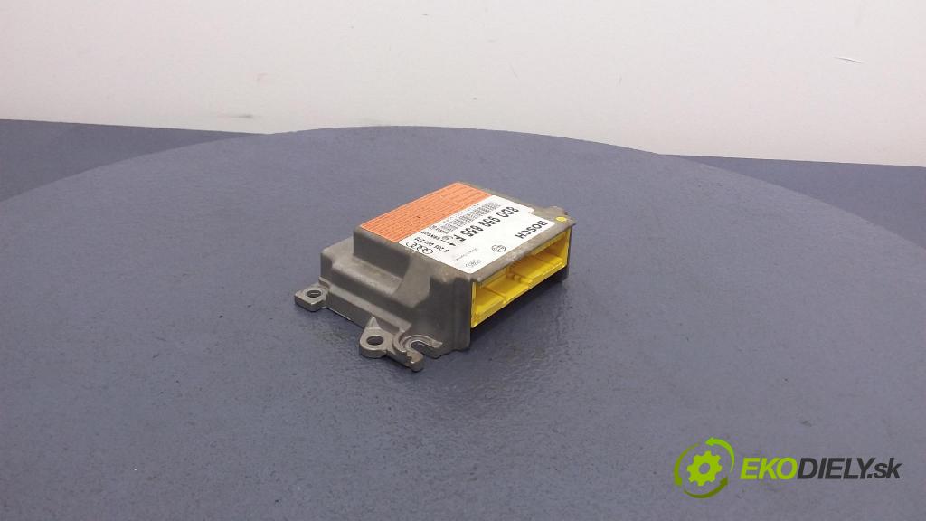 Audi A4 1999 riadiaca jednotka SRS x 8D0959655F