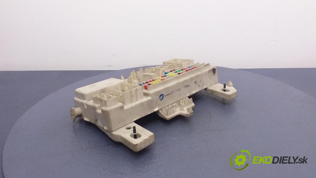 Mazda 3 2007 skrinka Poistky: BP4K66730D