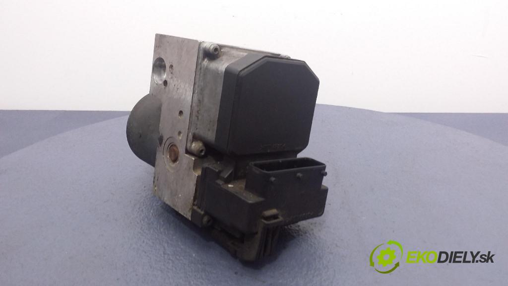 Volkswagen Passat 1999 čerpadlo ABS x 3B0614111HL