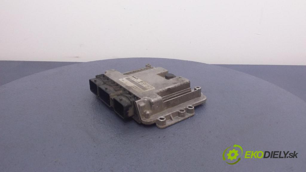 Renault Megane 2006 riadiaca jednotka Motor: 8200601334