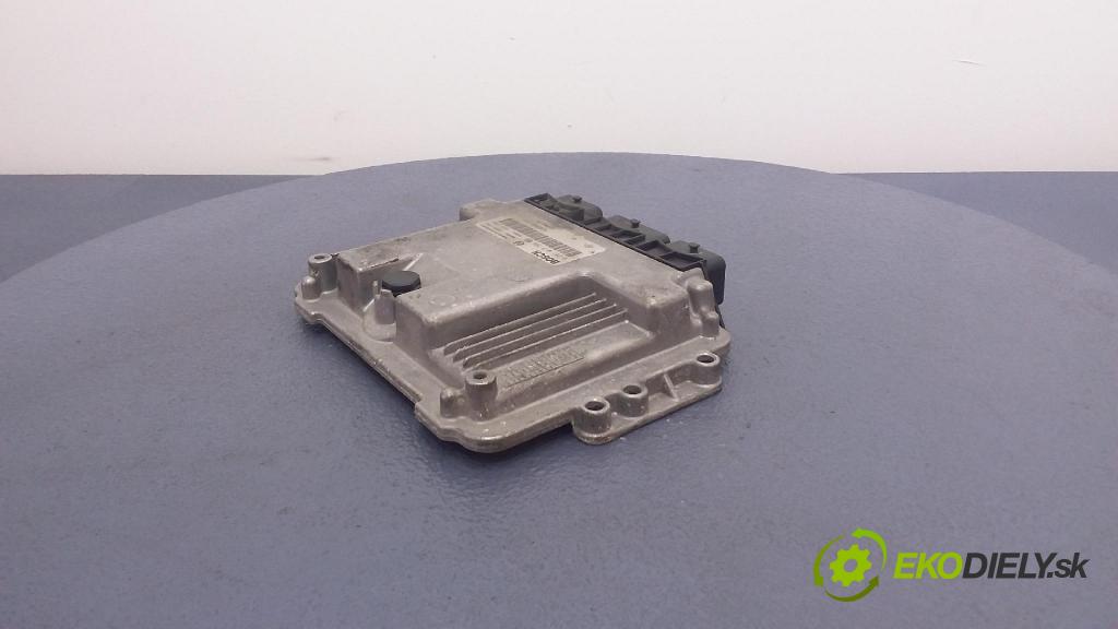 Renault Megane 2006 riadiaca jednotka Motor: 8200601334