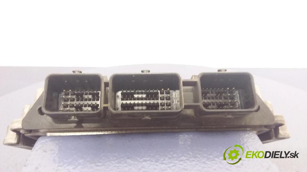 Renault Megane 2006 riadiaca jednotka Motor: 8200601334