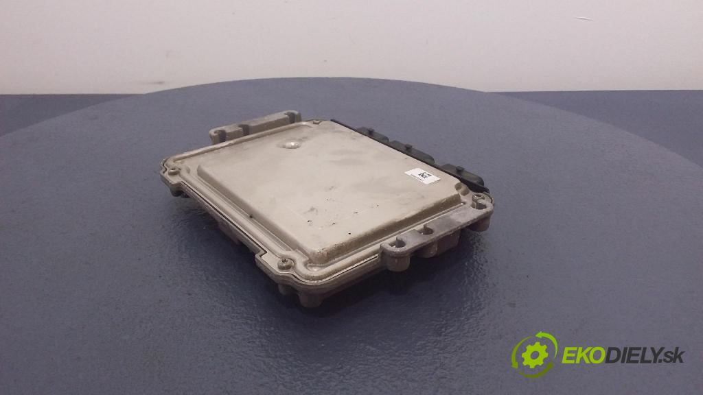 Renault Megane 2006 riadiaca jednotka Motor: 8200601334