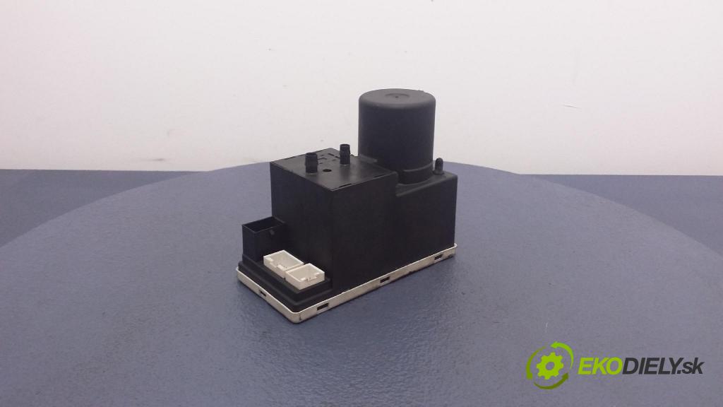 Audi A3 1997 čerpadlo Centrální Zámek 8L0862257E