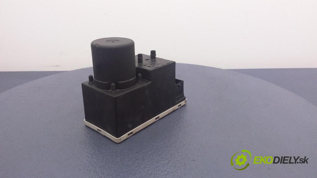 Audi A3 1997 čerpadlo Centrální Zámek 8L0862257E