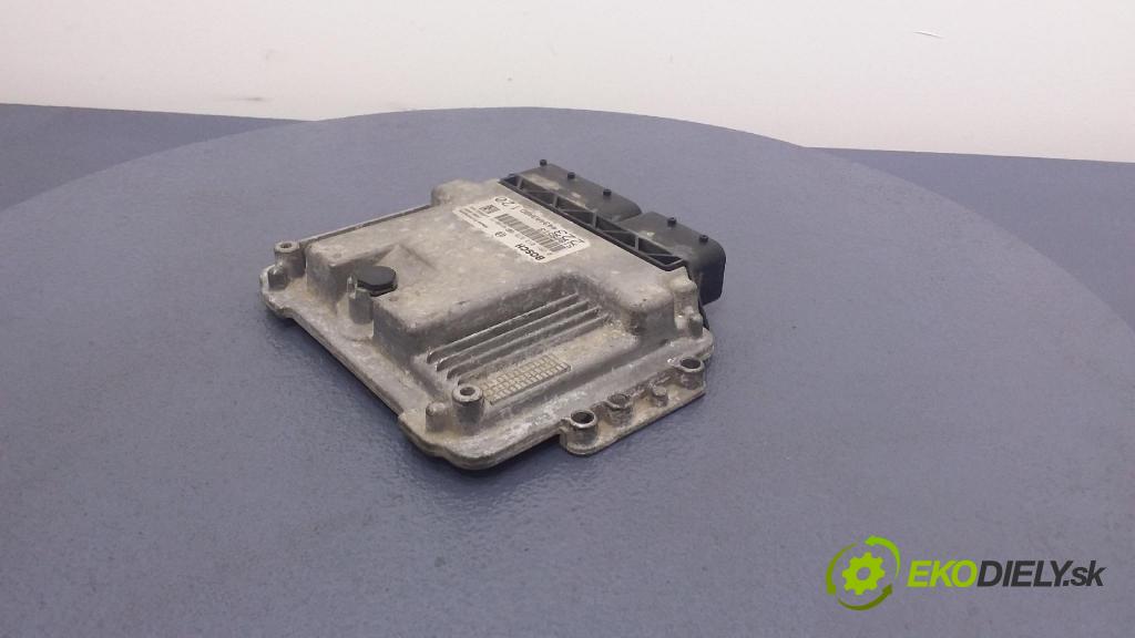 Fiat Doblo 2008 riadiaca jednotka Motor: 51809513