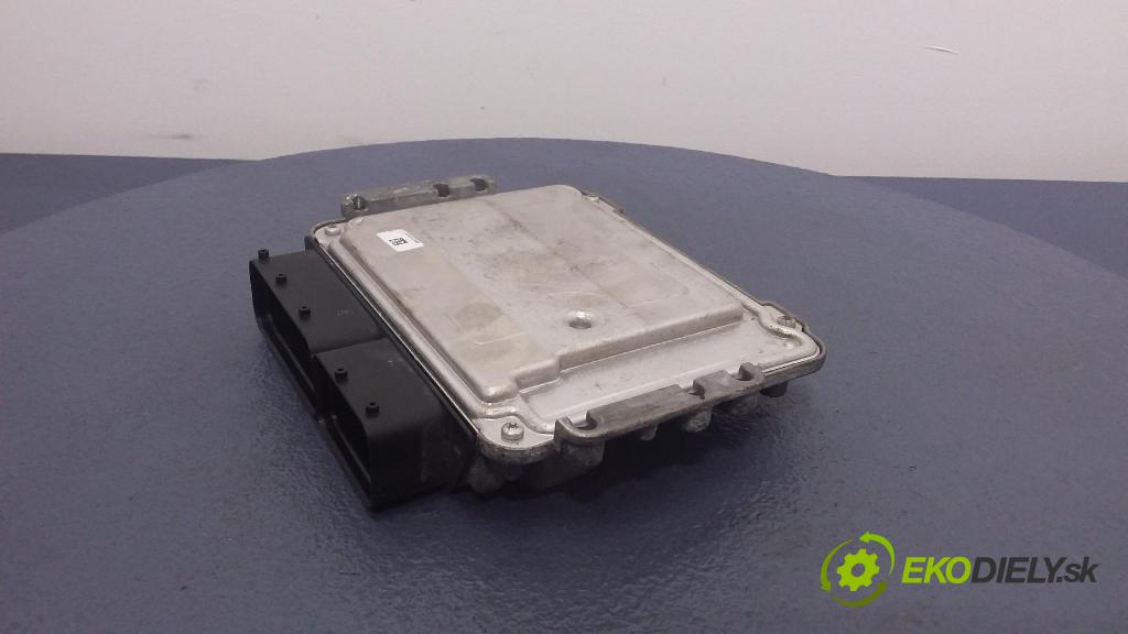 Fiat Doblo 2008 riadiaca jednotka Motor: 51809513