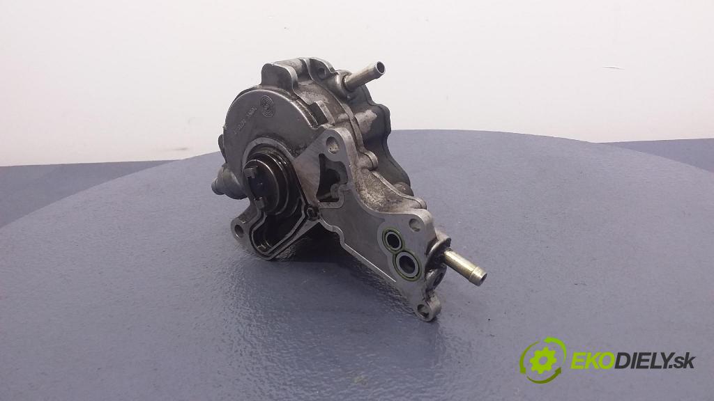 Seat Alhambra 2001 čerpadlo vákuová 038145209A