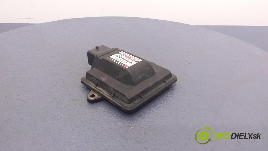 Mazda 6 2007 řídící jednotka 67R-017009