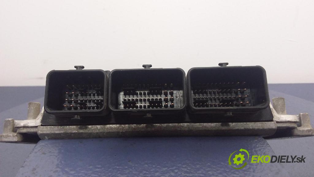 Renault Trafic 2003 řídící jednotka Motor: 8200051609