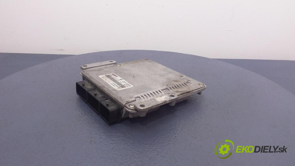 Renault Trafic 2003 řídící jednotka Motor: 8200051609