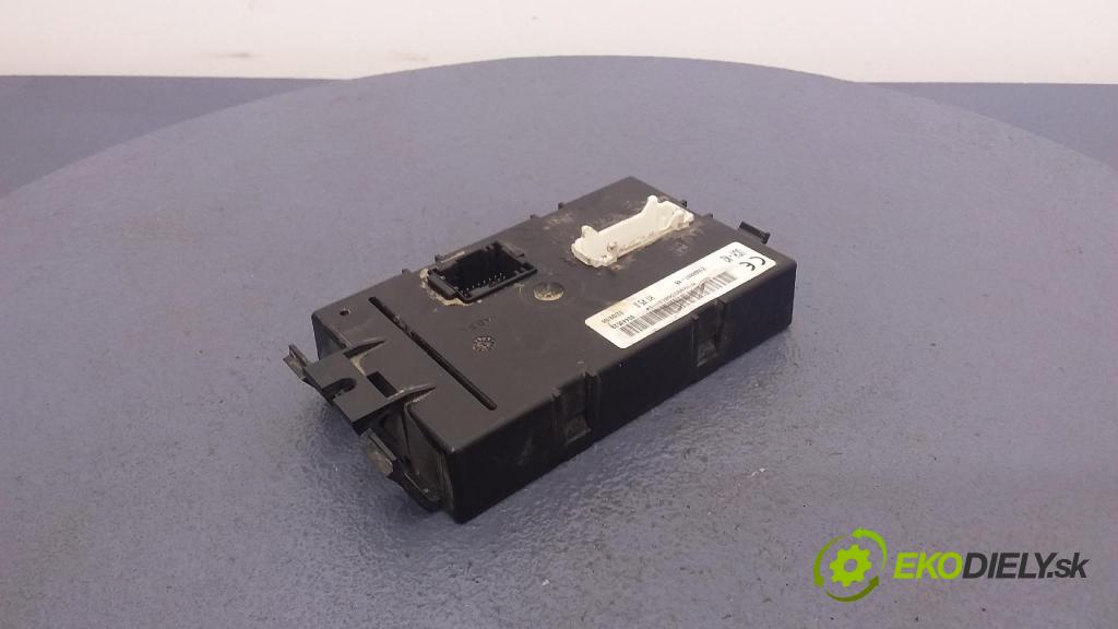 Renault Trafic 2003 řídící jednotka Komfortu P8200156016D