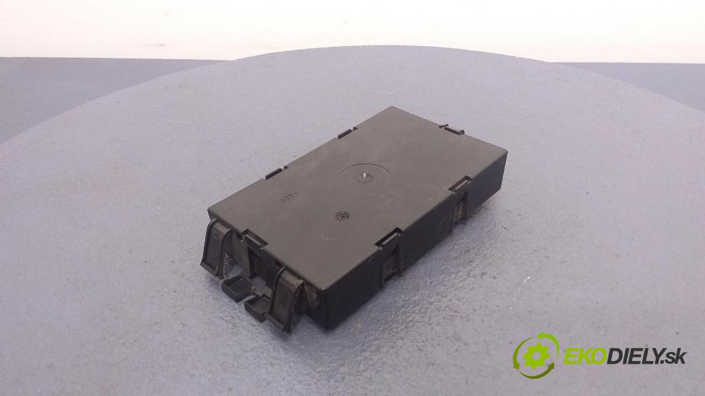 Renault Trafic 2003 řídící jednotka Komfortu P8200156016D