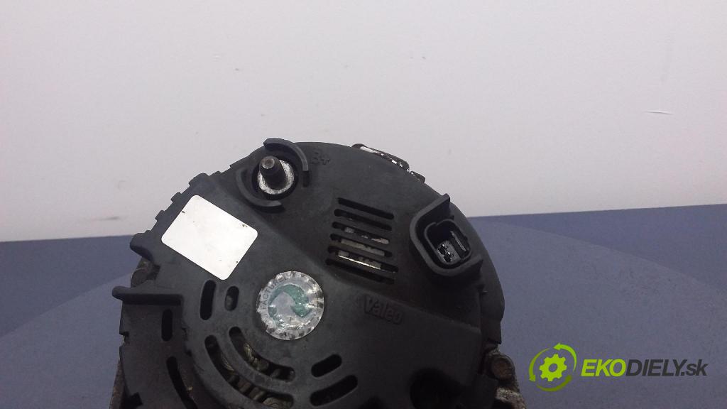 Renault Trafic 2003 Alternator 01