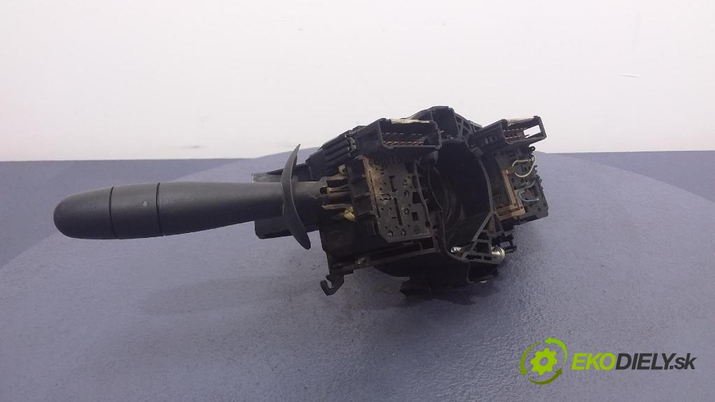 Renault Trafic 2003 Přepínač Komplex: 8200070265