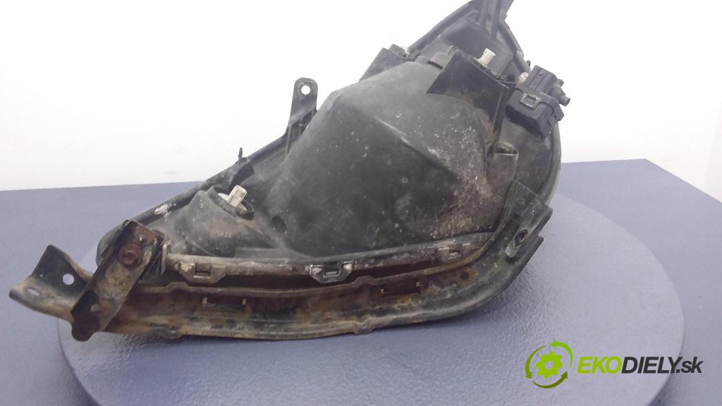 Honda Jazz 2002 světlo v pravo: P2187