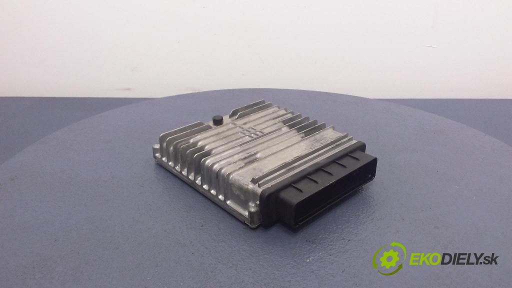 Ford Transit 2005 řídící jednotka Motor: 4T11-12A650-CB