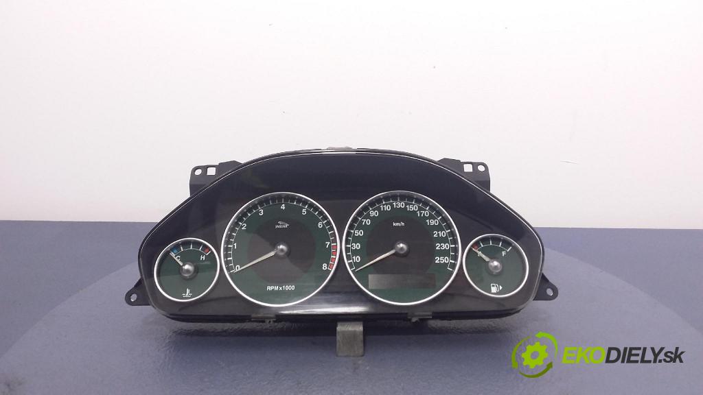 Jaguar X-type 2001 Přístrojová deska 1X4F-10849-DH