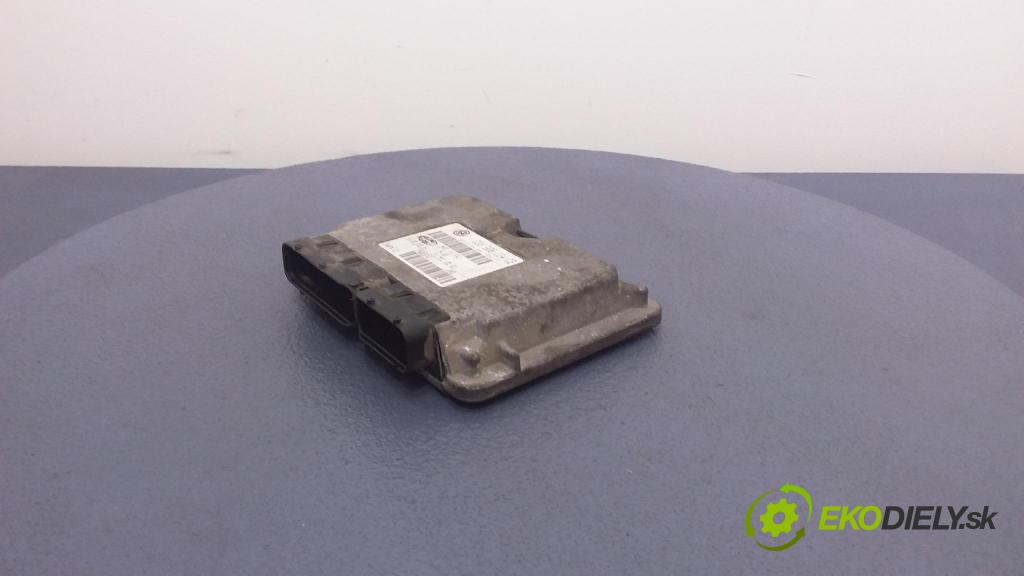 Skoda Fabia 2003 řídící jednotka Motor: 036906034CB