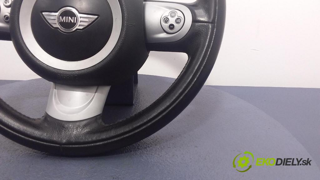 Mini Cooper 2007 volant 2751499