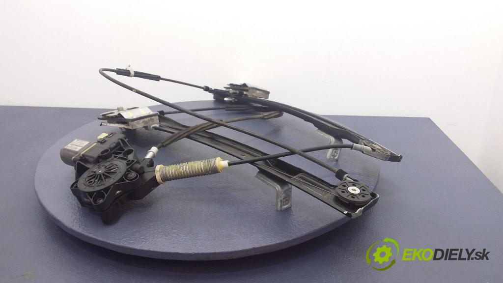 Mini Cooper 2007 mechanismus stahování Sklenka: před v pravo: 8820012