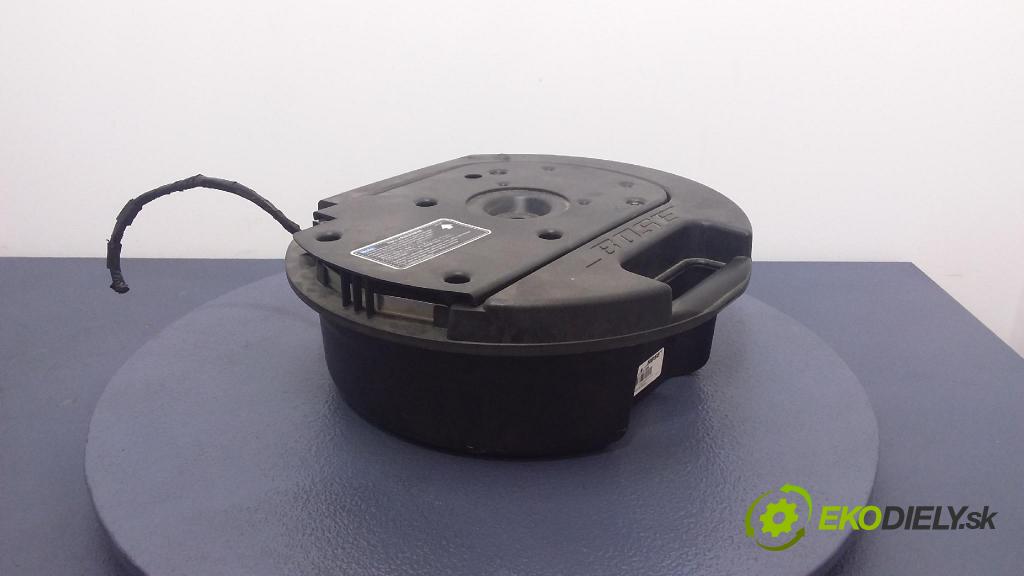 Mazda 6 2006 Mluvčí: / Subwoofer: GJ5A66960