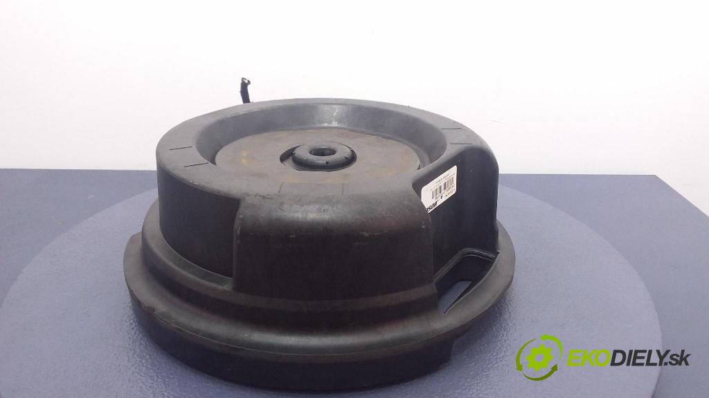 Mazda 6 2006 Mluvčí: / Subwoofer: GJ5A66960