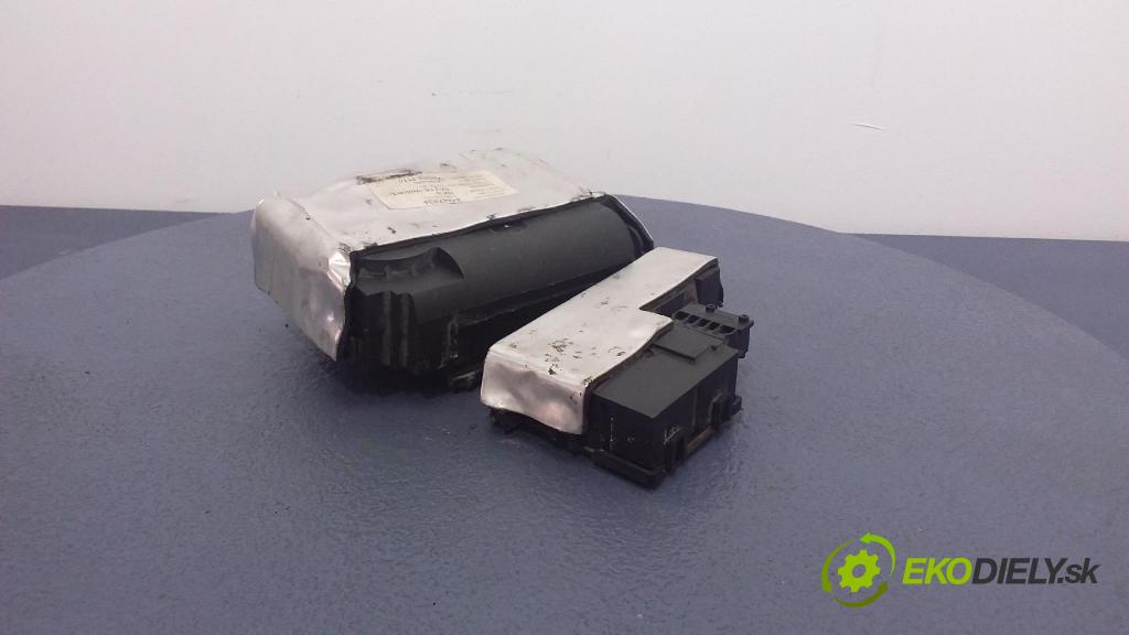 Opel Vectra 2006 zámek Klapky: kufr 24467824