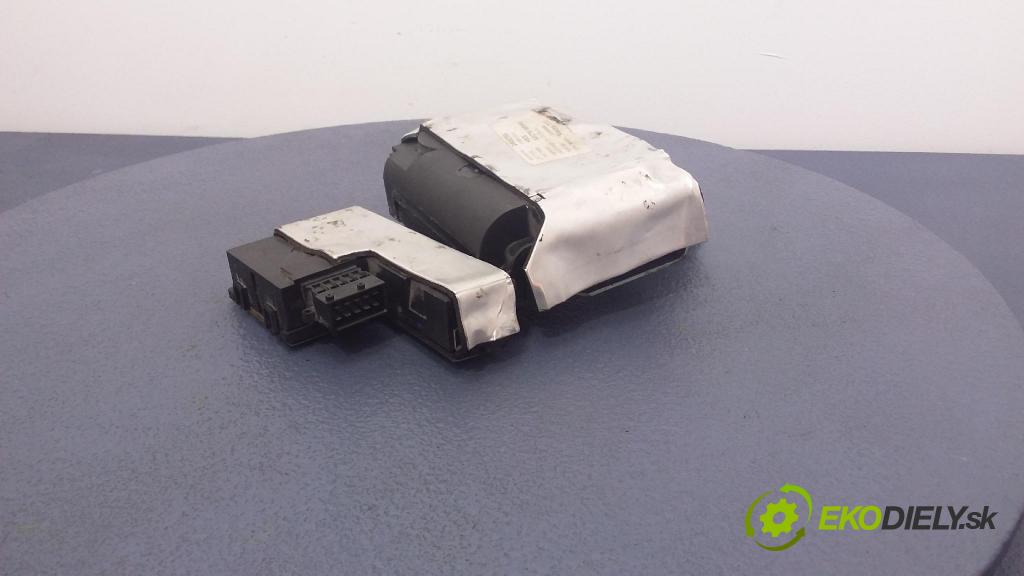 Opel Vectra 2006 zámek Klapky: kufr 24467824