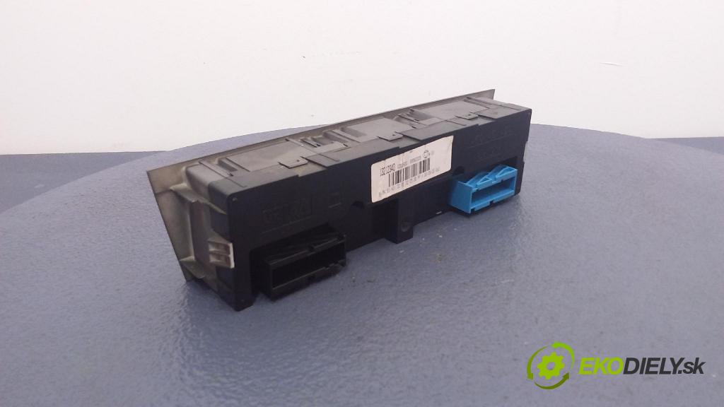 Opel Vectra 2006 Přepínač Klimatizace: Proud vzduchu 13212340