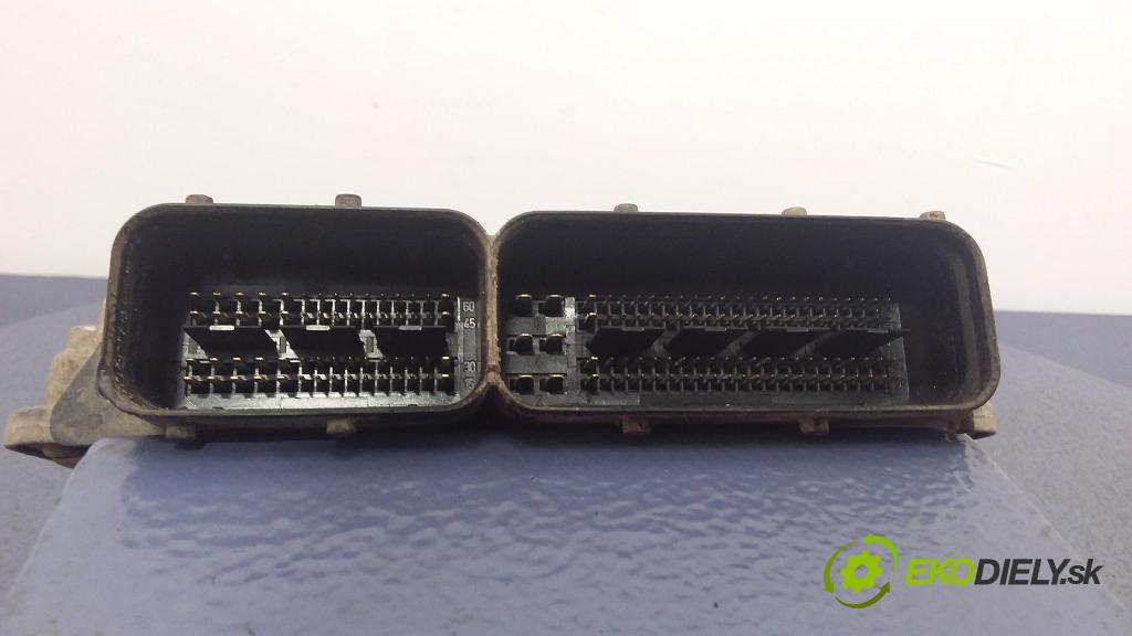 Opel Vectra 2006 řídící jednotka Motor: 55205632