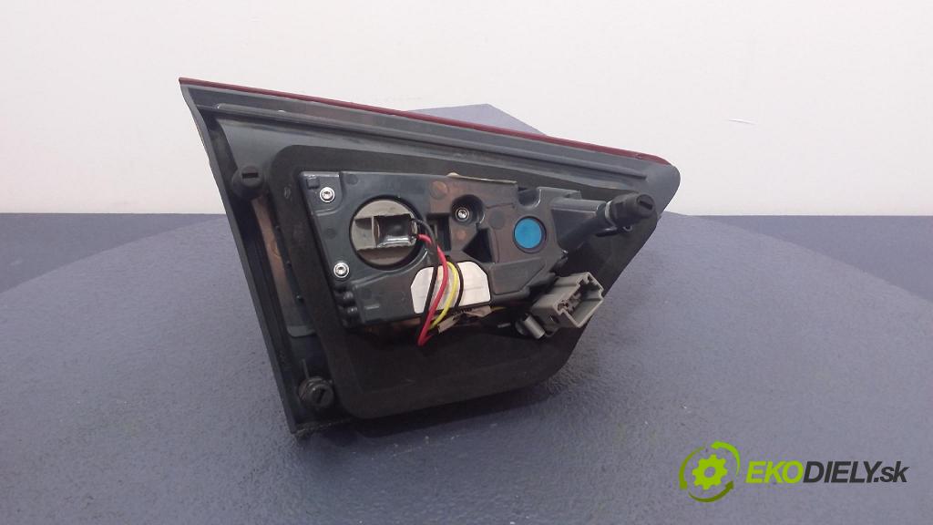 Ford Mondeo 0 světlo Zad: Práva: Uvnitř DS73-13A602-BF