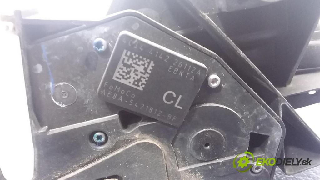 Ford Fusion 0 zámek dveře před v pravo: AE8A-5421812-BF