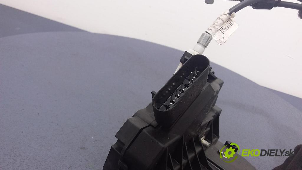 Ford Fusion 0 zámek dveře před Levý: AE8A-5421813-CC