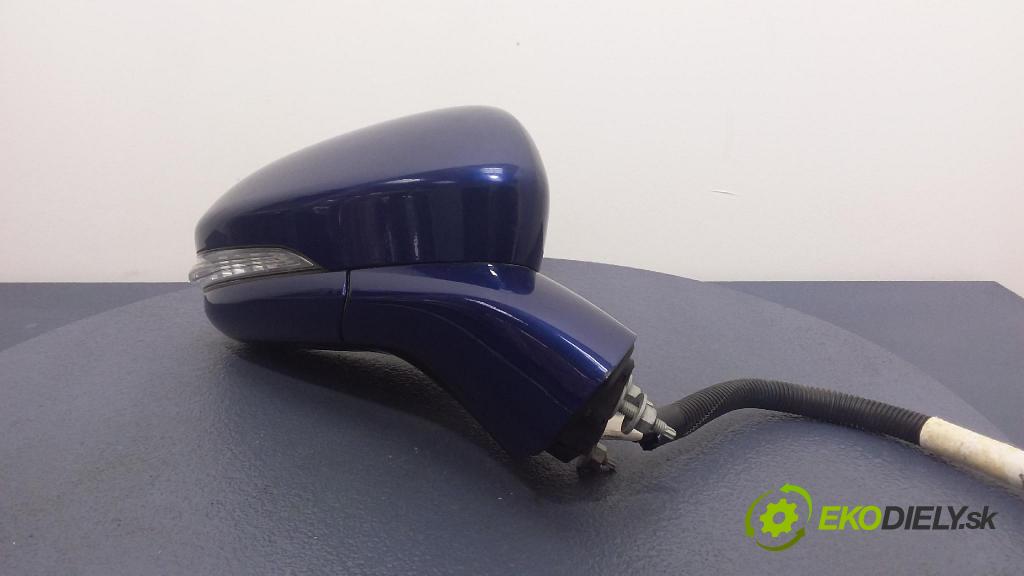 Ford Fusion 0 zpětné zrcátko prave 01