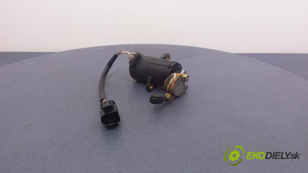 Volkswagen Golf 1998 pedal Plyn: 0205001034