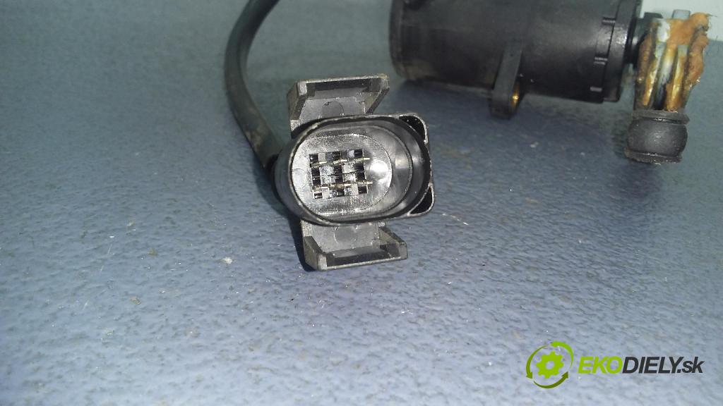 Volkswagen Golf 1998 pedal Plyn: 0205001034