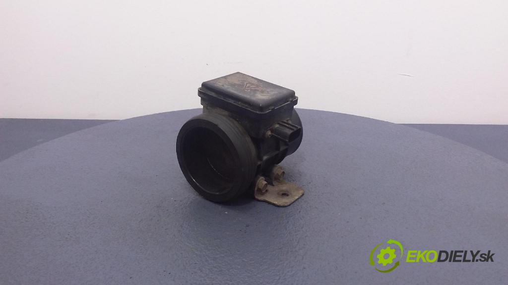 Suzuki Sidekick 1994 váha vzduchu 13800-58B00