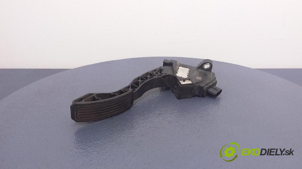 Toyota Avensis 2011 pedal Plyn: 78110-02011