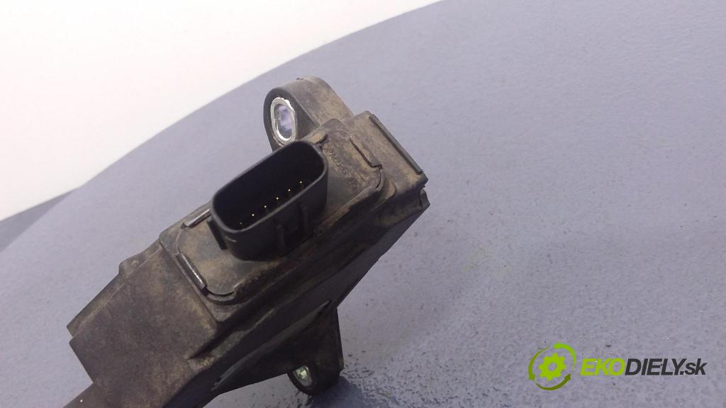 Toyota Avensis 2011 pedal Plyn: 78110-02011