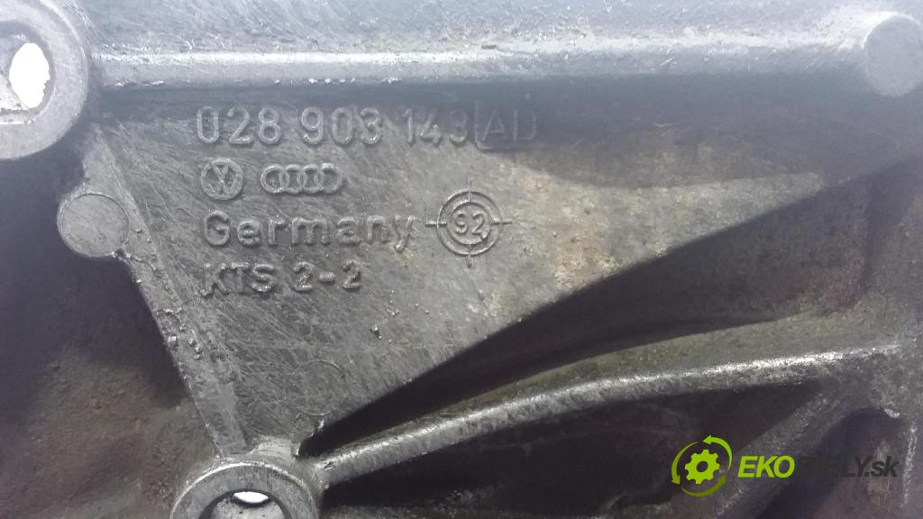 Volkswagen Transporter 1998 Alternator 028903143AD